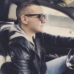 Meet your Posher, Carly